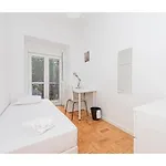 Apartman Houze Large 4 Bedroom Apartment Near Lisbon Zoo *